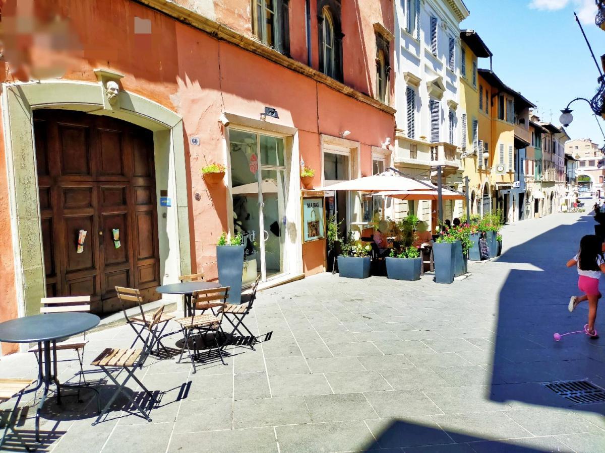 Sotto I Tetti Del Borgo Apartment Сполето Екстериор снимка