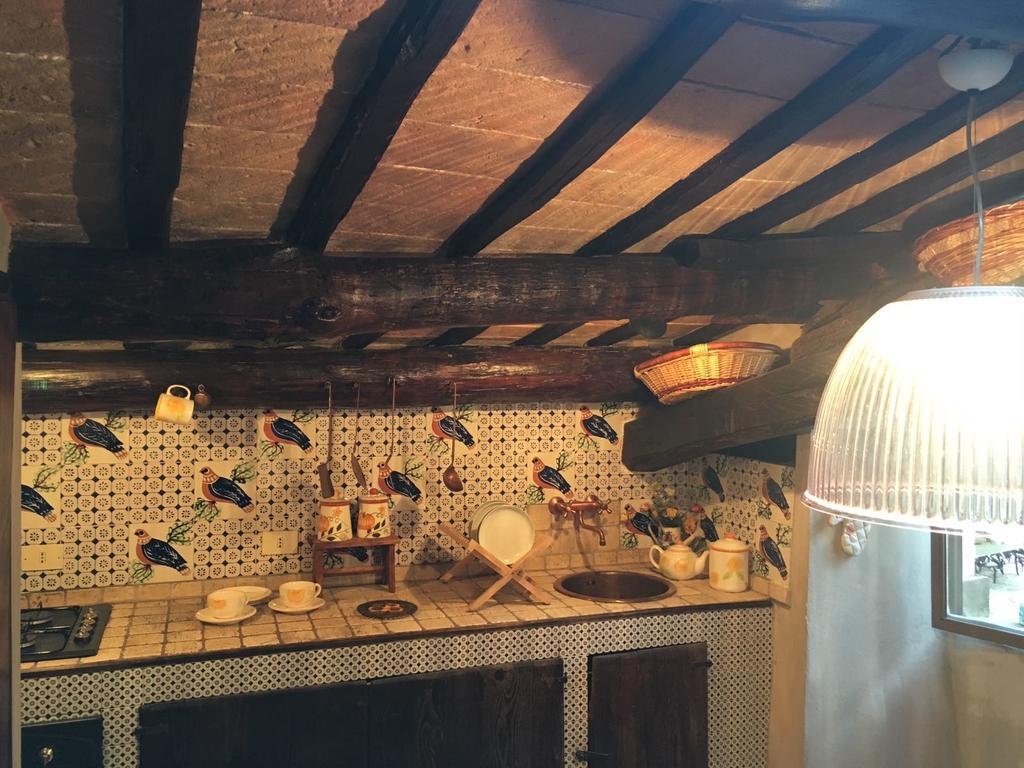 Sotto I Tetti Del Borgo Apartment Сполето Екстериор снимка