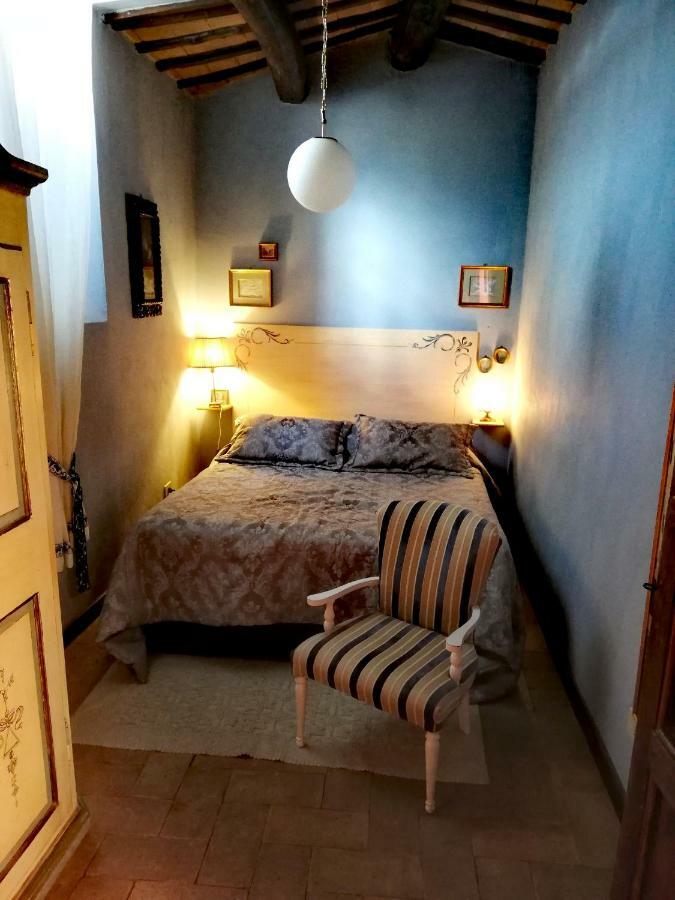 Sotto I Tetti Del Borgo Apartment Сполето Екстериор снимка